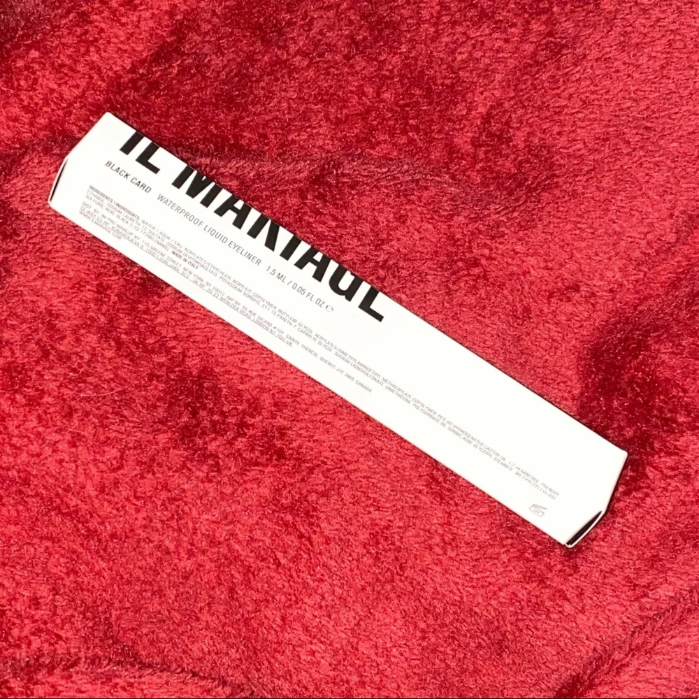 Il Makiage Black Card Waterproof Liquid Eyeliner